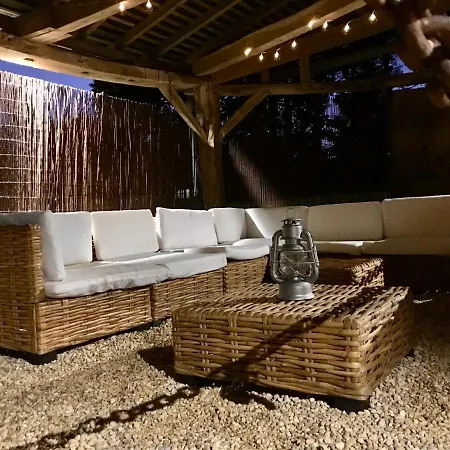 Du Rochelu 4 Etoiles 5000 M2 Of Garden, Near To Mont Saint Michel & Granville Island Дом отдыха Bourguenolles