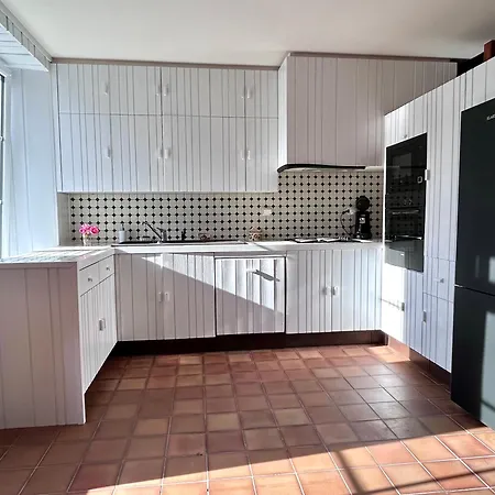 Дом отдыха Du Rochelu 4 Etoiles 5000 M2 Of Garden, Near To Mont Saint Michel & Granville Island Bourguenolles