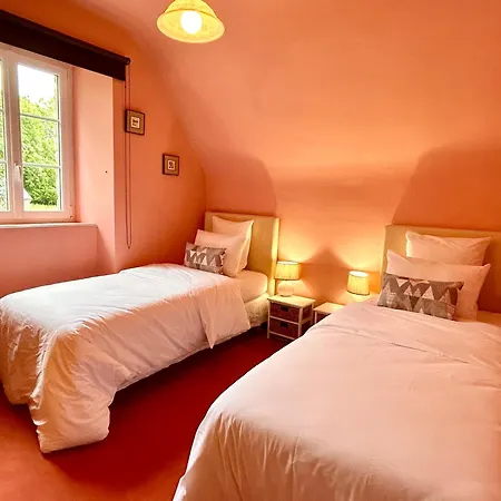 Du Rochelu 4 Etoiles 5000 M2 Of Garden, Near To Mont Saint Michel & Granville Island Bourguenolles