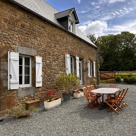 Дом отдыха Du Rochelu 4 Etoiles 5000 M2 Of Garden, Near To Mont Saint Michel & Granville Island Bourguenolles