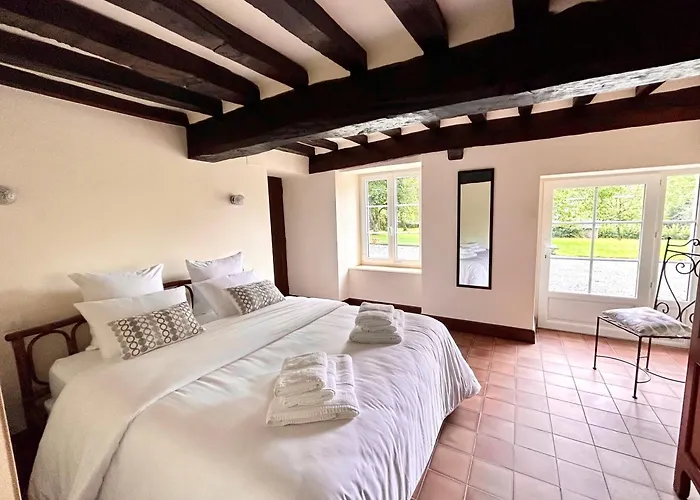 Casa vacanze Du Rochelu 4 étoiles 5000 M2 Of Garden, Near To Mont Saint Michel&granville Island Bourguenolles