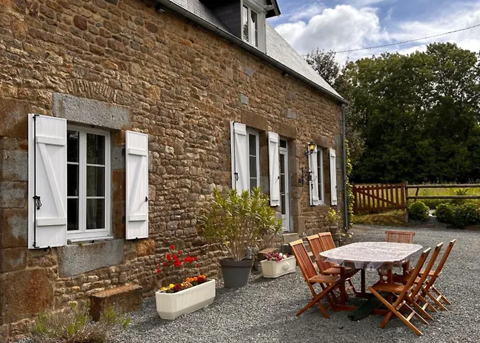 Casa vacanze Du Rochelu 4 étoiles 5000 M2 Of Garden, Near To Mont Saint Michel&granville Island Bourguenolles