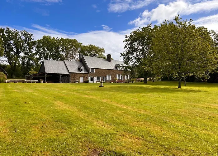 Casa vacanze Du Rochelu 4 étoiles 5000 M2 Of Garden, Near To Mont Saint Michel&granville Island